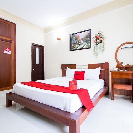Reddoorz Plus @ Pham Ngu Lao 2 Хошимін Екстер'єр фото