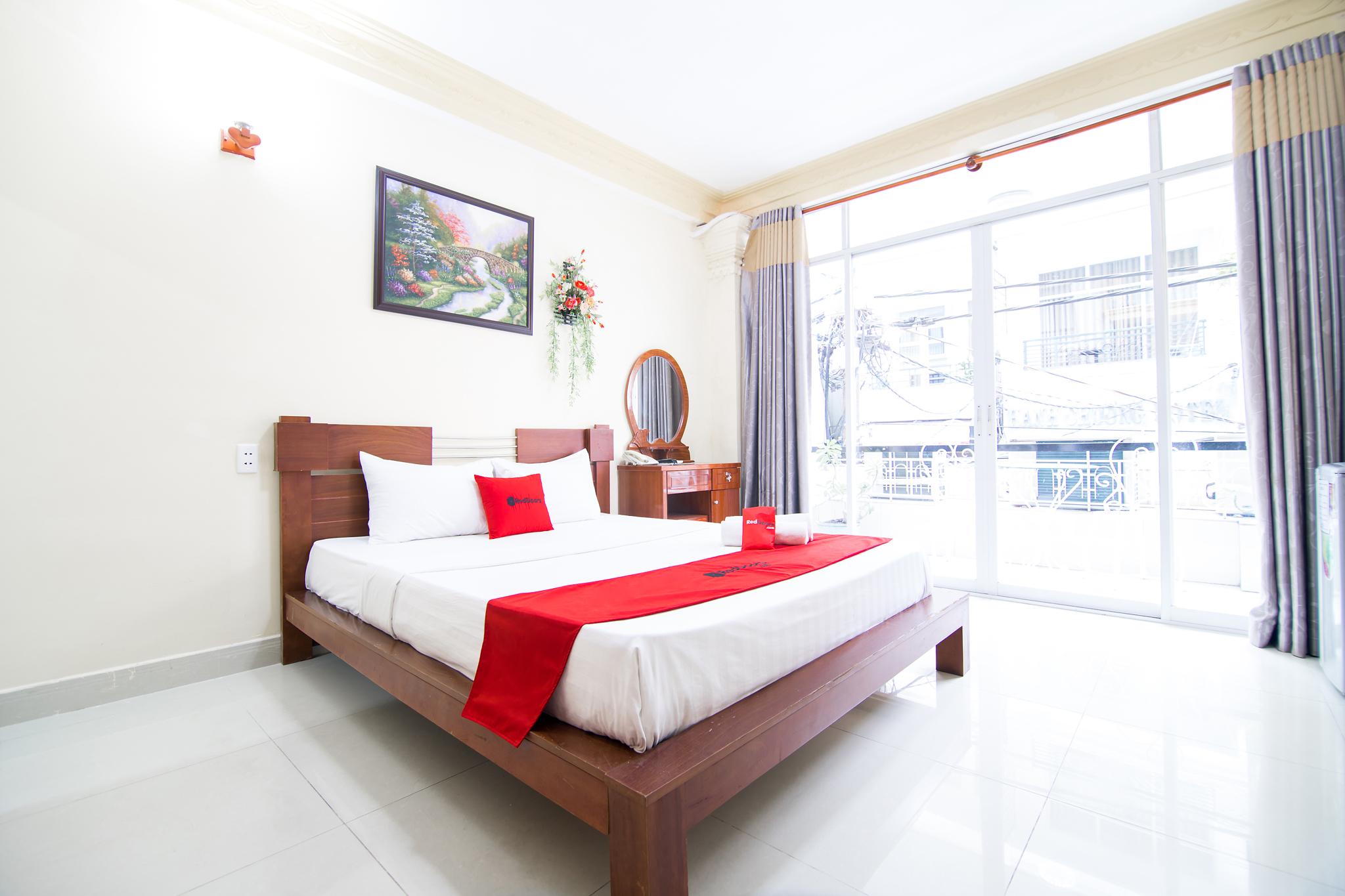 Reddoorz Plus @ Pham Ngu Lao 2 Хошимін Екстер'єр фото