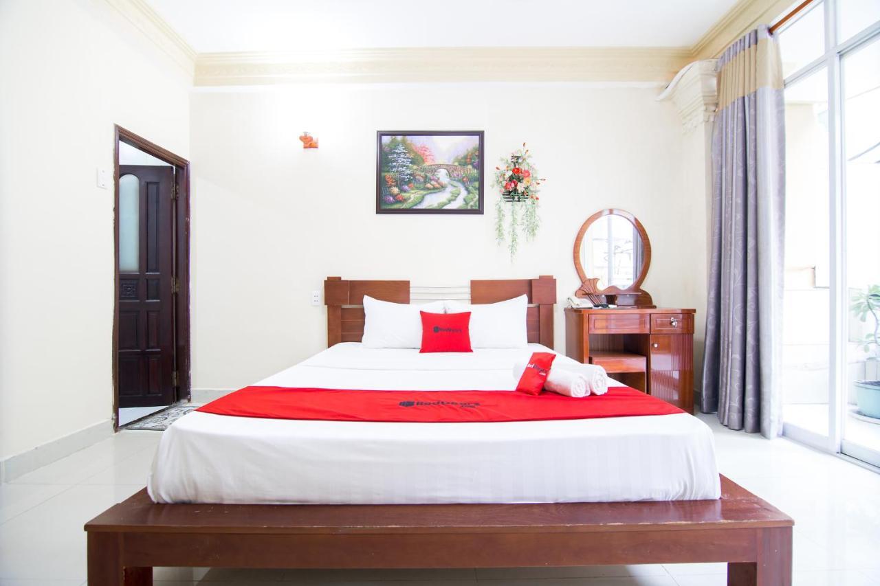 Reddoorz Plus @ Pham Ngu Lao 2 Хошимін Екстер'єр фото